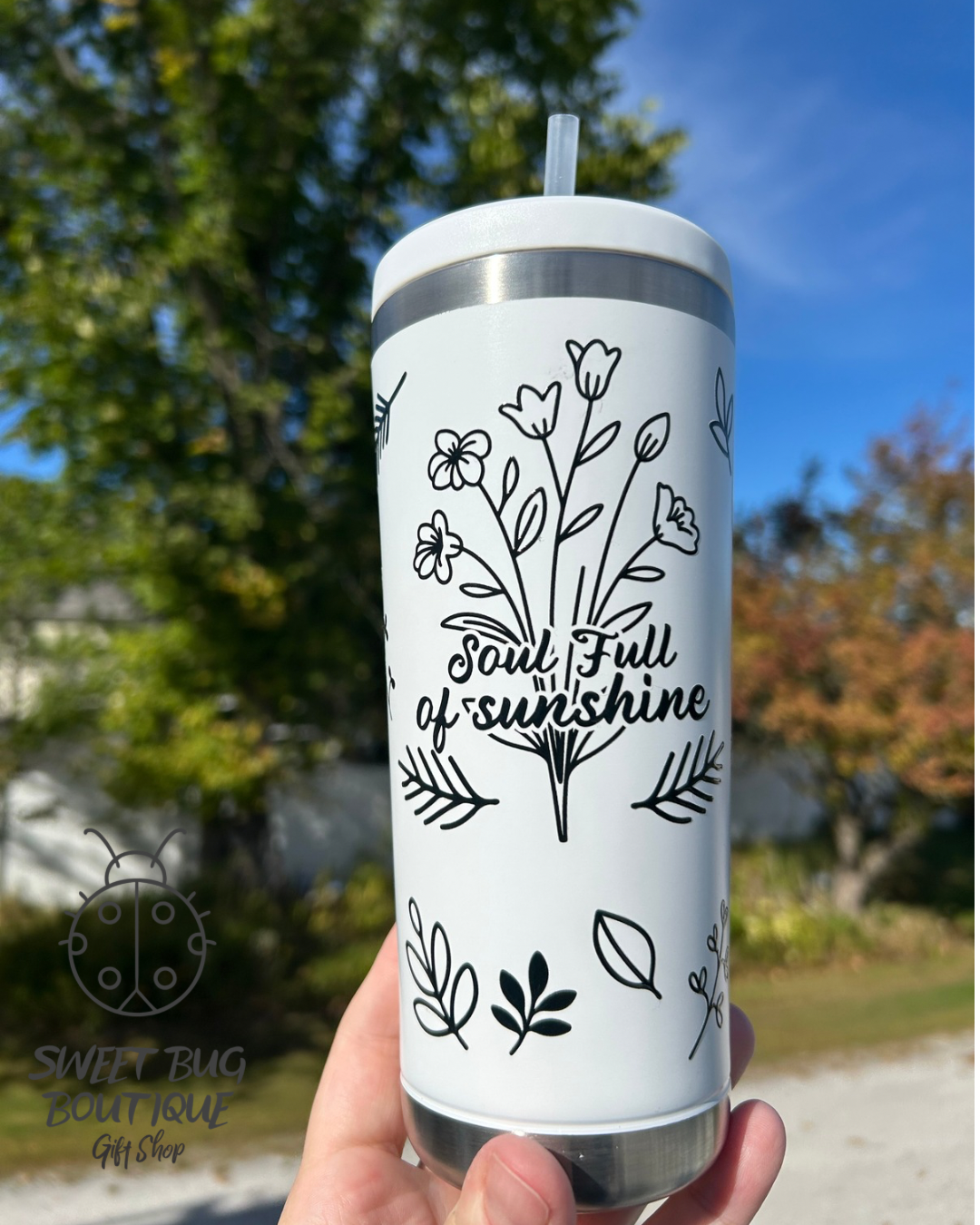 Decorated Mug with Lid and Straw: White Soul Full of Sunshine Decal