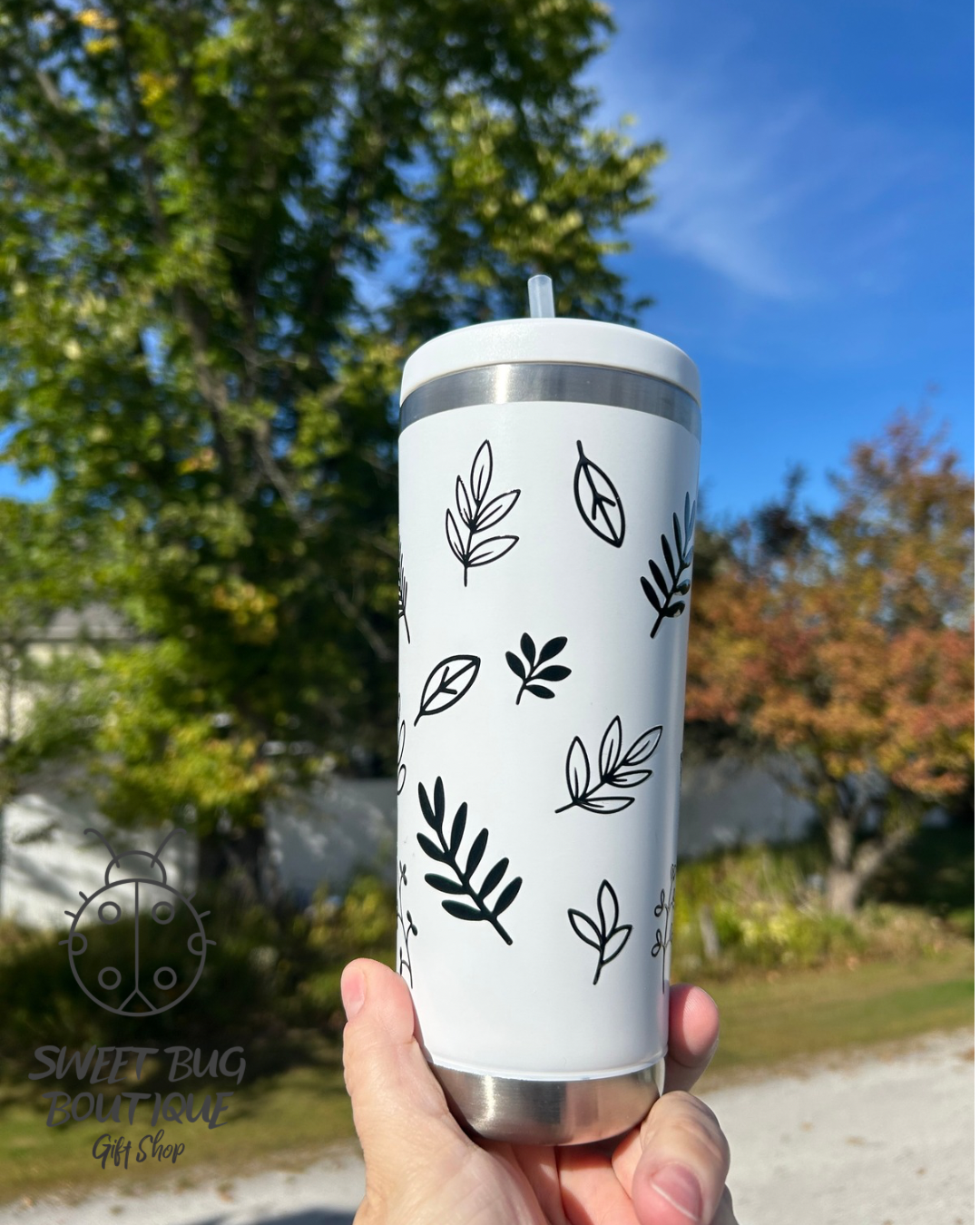 Decorated Mug with Lid and Straw: White Soul Full of Sunshine Decal